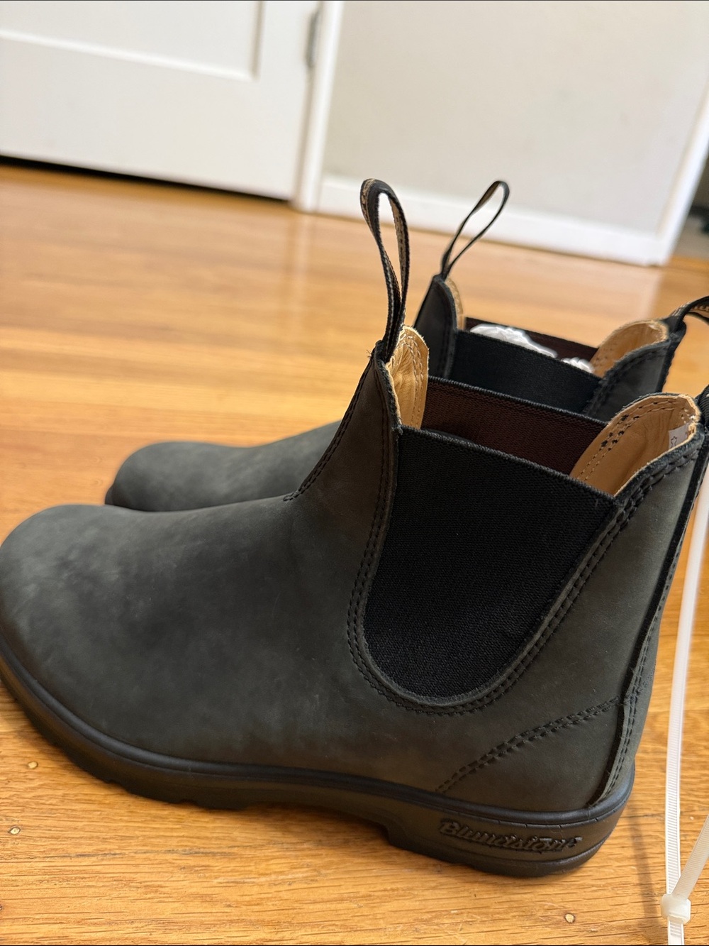 Blundstone womens Chelsea Boots - Black, NWOT Size 5.5 AUS / 8.5 US - Picture 5 of 6